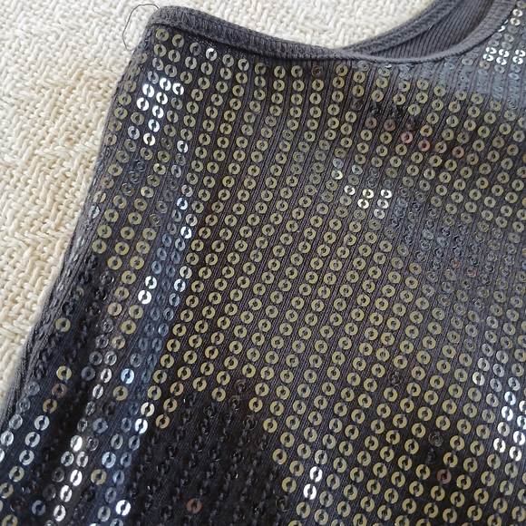 express ♡ 2 sexy basic sequin tabk tops - Picture 3 of 8